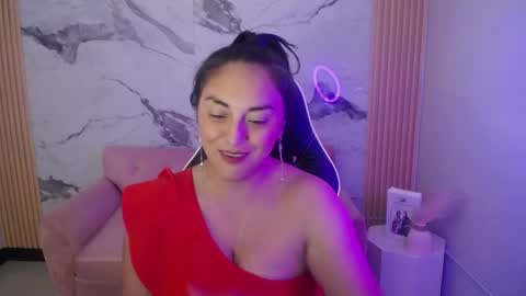 Snapshot of tamara_ch1 chatting on 11-08-25, 03:18 tamara_ch1 online show from 11-08-25, 03:18