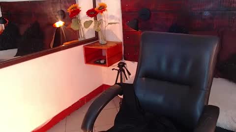 Snapshot of tamara_sanz1 chatting on 02-11-25, 08:52 online show from 02-11-25, 08:52