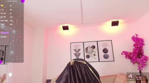 Snapshot of tamara_slimx chatting on 05-19-26, 03:35 Tamara online show from 05-19-26, 03:35