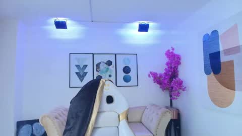 Snapshot of tamara_slimx chatting on 05-26-26, 03:35 Tamara online show from 05-26-26, 03:35