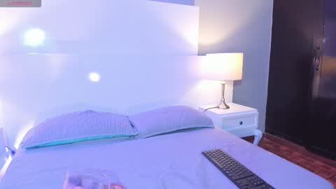 Tamy  online show from 11-25-25, 01:22