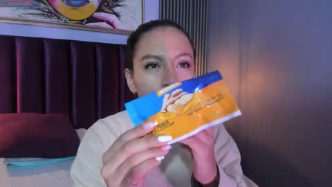 Tamy  online show from 12-17-25, 12:33