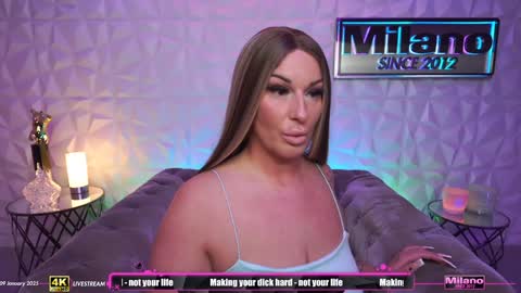 Snapshot of tamaramilano chatting on 01-09-25, 08:55 TamaraMilano online show from 01-09-25, 08:55