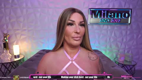 Snapshot of tamaramilano chatting on 01-10-25, 09:23 TamaraMilano online show from 01-10-25, 09:23