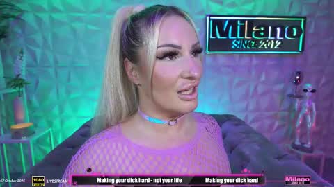 Snapshot of tamaramilano chatting on 10-07-25, 08:33 TamaraMilano online show from 10-07-25, 08:33