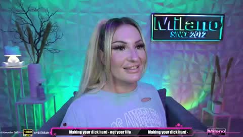 Snapshot of tamaramilano chatting on 11-14-25, 09:30 TamaraMilano online show from 11-14-25, 09:30