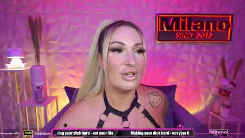 Snapshot of tamaramilano chatting on 11-26-25, 09:21 TamaraMilano online show from 11-26-25, 09:21