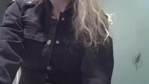 Snapshot of tamesbury chatting on 02-14-26, 01:02 tamesbury online show from 02-14-26, 01:02