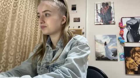 Karina online show from 04-22-26, 04:30