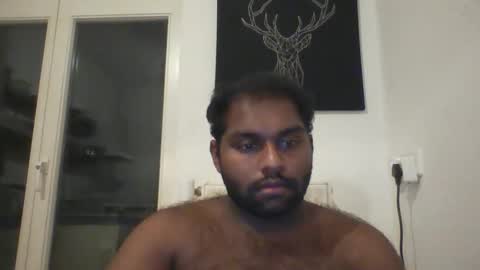 Snapshot of tamilpaiyan09 chatting on 01-14-26, 10:58 tamilpaiyan09 online show from 01-14-26, 10:58