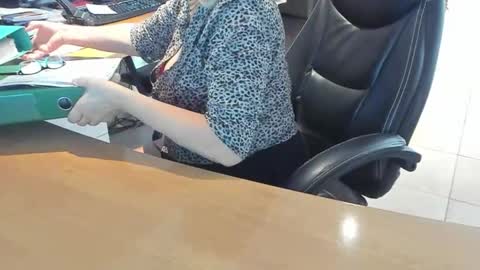 Snapshot of tammy4camfun chatting on 11-17-25, 09:26 Tammy online show from 11-17-25, 09:26