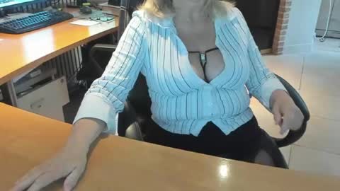 Snapshot of tammy4camfun chatting on 05-04-26, 08:21 Tammy online show from 05-04-26, 08:21
