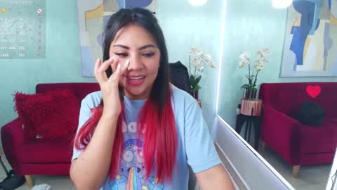 Snapshot of tammy_petit chatting on 01-22-25, 03:41 Tammy online show from 01-22-25, 03:41