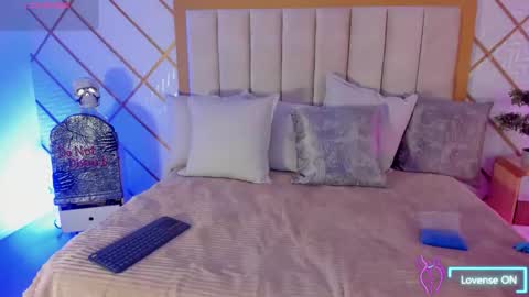 Snapshot of tamy_honey chatting on 10-30-25, 01:40 Tamy online show from 10-30-25, 01:40