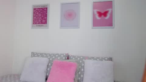 Snapshot of tamy_sweet01 chatting on 12-21-24, 02:09 tamy sweet01 online show from 12-21-24, 02:09