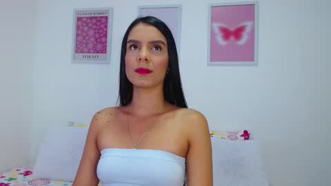 Snapshot of tamy_sweet01 chatting on 01-06-25, 10:58 tamy sweet01 online show from 01-06-25, 10:58