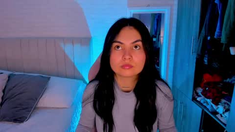 tania_rose1 online show from 04-26-26, 02:53