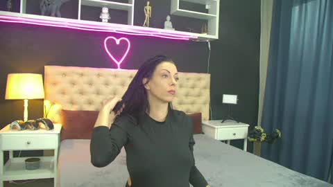 Snapshot of taniakarevina chatting on 05-11-26, 05:24 Tania Karevina online show from 05-11-26, 05:24