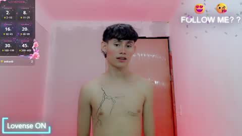 Snapshot of tanjiro_cute chatting on 02-15-25, 08:11 Andres online show from 02-15-25, 08:11