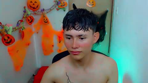 Snapshot of tanjiro_cute chatting on 11-06-25, 10:16 Andres online show from 11-06-25, 10:16