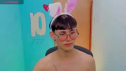 Snapshot of tanjiro_cute chatting on 05-13-26, 02:53 Andres online show from 05-13-26, 02:53