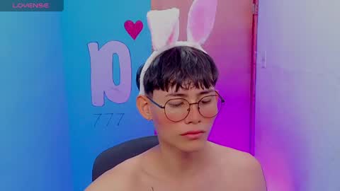 Snapshot of tanjiro_cute chatting on 05-16-26, 06:07 Andres online show from 05-16-26, 06:07