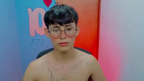 Snapshot of tanjiro_cute chatting on 05-19-26, 11:11 Andres online show from 05-19-26, 11:11