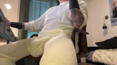 Snapshot of tankguyusa chatting on 12-29-24, 07:11 Tank Guy online show from 12-29-24, 07:11