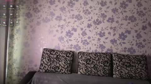 Mia online show from 04-24-26, 02:14