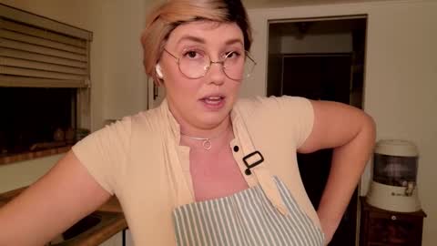 Snapshot of tantric_eden_ chatting on 11-27-25, 02:02 Lilith Eden sometimes Eve online show from 11-27-25, 02:02