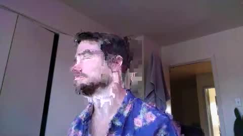 Dr. Love online show from 05-19-26, 01:39