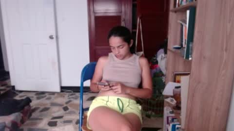Angeline  Follow  online show from 06-11-26, 09:13
