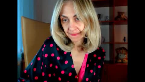 Snapshot of tanya6547 chatting on 10-18-25, 11:00 tanya online show from 10-18-25, 11:00