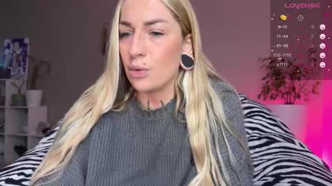 Tanya acid       online show from 12-03-25, 03:32