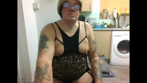 Snapshot of tanya_sissie_somerset chatting on 12-31-24, 11:06 tanya_sissie_somerset online show from 12-31-24, 11:06