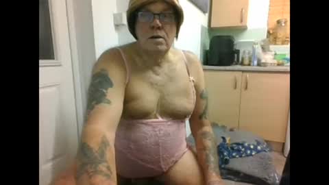 Snapshot of tanya_sissie_somerset chatting on 01-17-25, 06:44 tanya_sissie_somerset online show from 01-17-25, 06:44