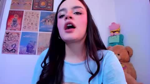 Snapshot of tara_hs chatting on 02-20-25, 03:41 online show from 02-20-25, 03:41