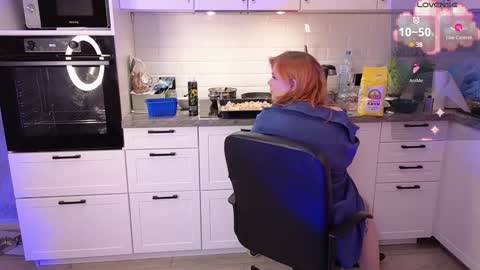 Snapshot of tara_renn chatting on 12-09-24, 12:51 tara_renn online show from 12-09-24, 12:51