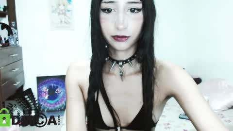 xemy Please help me to reach 1000 thumbs up online show from 02-05-25, 06:13
