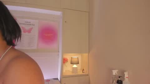  T A R A  online show from 04-18-26, 04:49