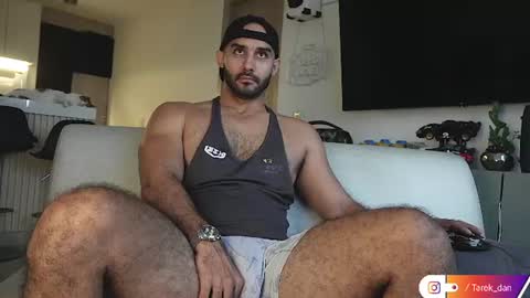 Snapshot of tarek_dan chatting on 07-21-26, 04:09 Tarek online show from 07-21-26, 04:09