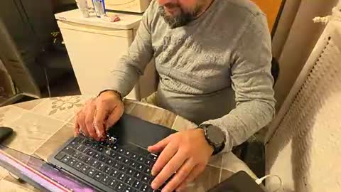 tarkan198 online show from 11-22-25, 09:14