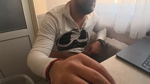 Snapshot of tarkan198 chatting on 01-17-26, 07:02 tarkan198 online show from 01-17-26, 07:02