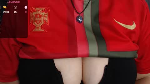 Snapshot of tarrant_ chatting on 02-11-25, 02:14 tarrant_ online show from 02-11-25, 02:14