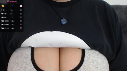 Snapshot of tarrant_ chatting on 02-15-25, 09:37 tarrant_ online show from 02-15-25, 09:37