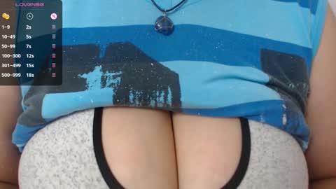 Snapshot of tarrant_ chatting on 02-21-25, 01:22 tarrant_ online show from 02-21-25, 01:22