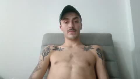 Snapshot of tarrynt chatting on 01-15-26, 12:32 tarrynt online show from 01-15-26, 12:32