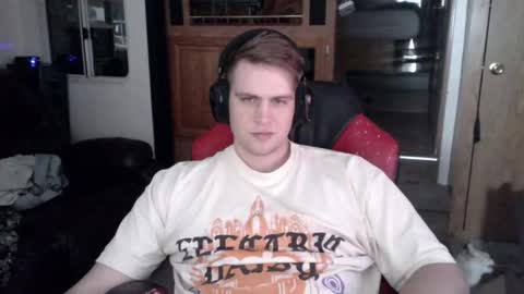 tarus333 online show from 02-12-26, 07:25