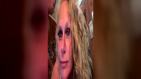 Snapshot of tarzansheadqueen chatting on 06-19-26, 05:12 tarzansheadqueen online show from 06-19-26, 05:12