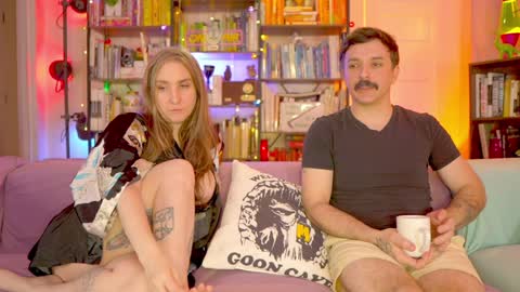 Vivian  Clark online show from 01-18-25, 01:40